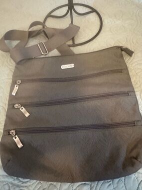 Baggallini Gray Men's Crossbody Messenger Bag